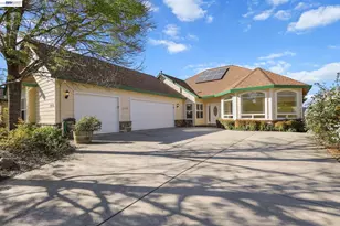 2110 Cadjew St, Redding, CA 96003 - Photo 34
