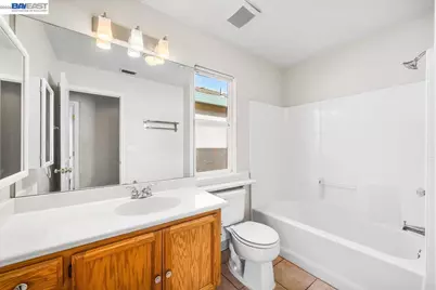 2042 Dahlia Cmn, Livermore, CA 94551 - Photo 32