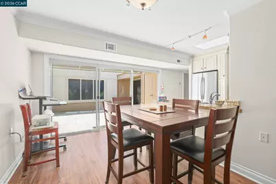 2308 Pine Knoll Dr #3, Walnut Creek, CA 94595 - Photo 4