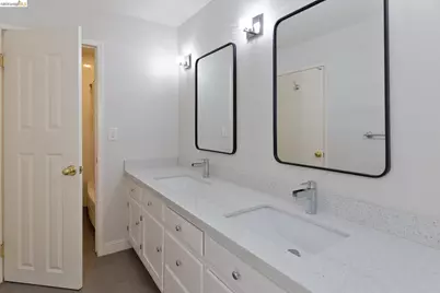 5025 Woodminster Ln #304, Oakland, CA 94602 - Photo 16