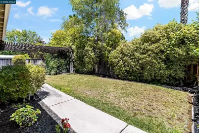 4495 Sweet Shrub Ct, Concord, CA 94521 - Photo 30