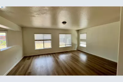 2249 Chamberlain St, Stockton, CA 95212 - Photo 4