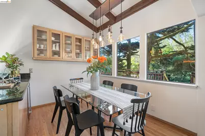 6600 Heather Ridge Way, Oakland, CA 94611 - Photo 16