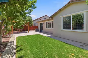 306 Crimson Cir, Vacaville, CA 95687 - Photo 28