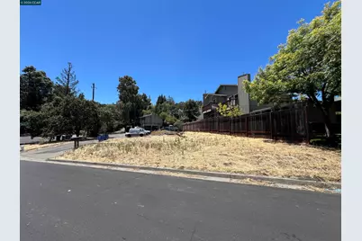 2109 Overlook Dr, Walnut Creek, CA 94597 - Photo 2