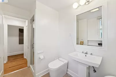 200 Lakeside Dr #202, Oakland, CA 94612 - Photo 34