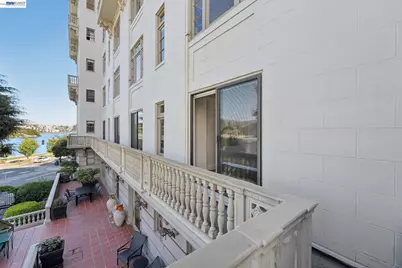 200 Lakeside Dr #202, Oakland, CA 94612 - Photo 44