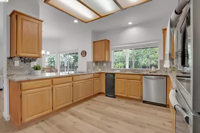 805 Devonshire Loop, Brentwood, CA 94513 - Photo 6