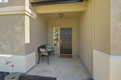 1532 Sophie Ln, Escalon, CA 95320 - Photo 2