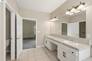1532 Sophie Ln, Escalon, CA 95320 - Photo 34