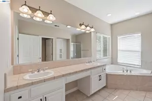 1532 Sophie Ln, Escalon, CA 95320 - Photo 32