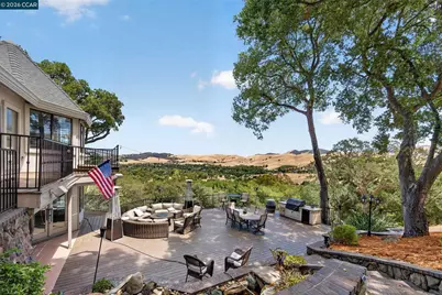715 Castle Rock Rd, Walnut Creek, CA 94598 - Photo 44