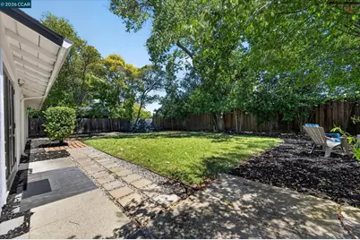 1725 Shirley Dr, Pleasant Hill, CA 94523 - Photo 16