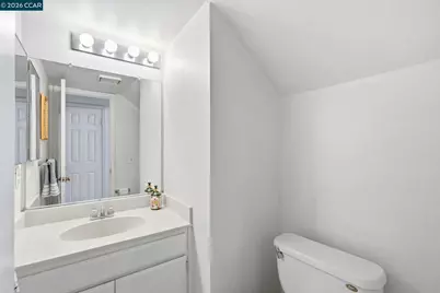 1032 Burnham Dr, Pittsburg, CA 94565 - Photo 12