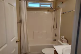 131 Cabana Dr, Napa, CA 94558 - Photo 16