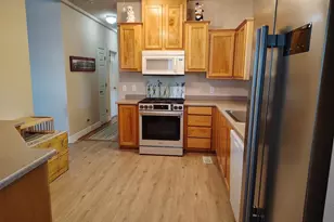 131 Cabana Dr, Napa, CA 94558 - Photo 12