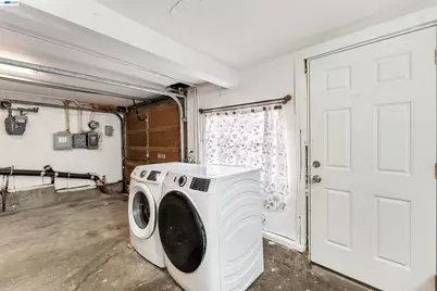 25 Regent St, San Francisco, CA 94112 - Photo 26