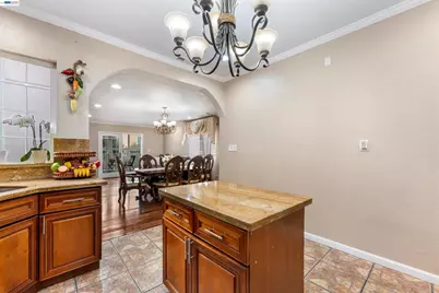 25 Regent St, San Francisco, CA 94112 - Photo 14