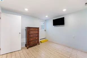 25 Regent St, San Francisco, CA 94112 - Photo 28