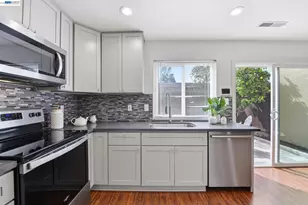 27864 Hummingbird Ct, Hayward, CA 94545 - Photo 8