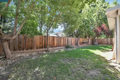 634 Sundale, Brentwood, CA 94513 - Photo 28