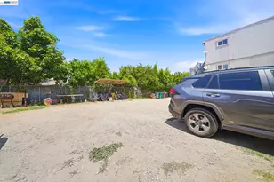 2223 23rd St, Oakland, CA 94606 - Photo 10