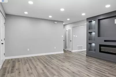 6311 Belmont Pl, Stockton, CA 95207 - Photo 12