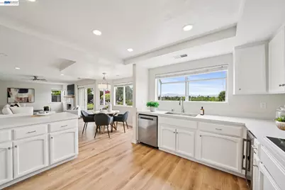 5075 Monaco Dr, Pleasanton, CA 94566 - Photo 18