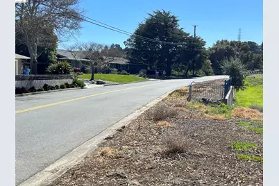 82 Zander Dr, Orinda, CA 94563 - Photo 2