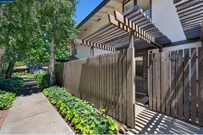 5491 Roundtree Dr #C, Concord, CA 94521 - Photo 2