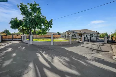 30 Cypress Place, Oakley, CA 94561 - Photo 2