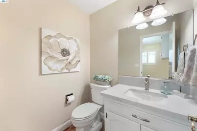 23110 Los Ranchos Dr, Tracy, CA 95304 - Photo 32