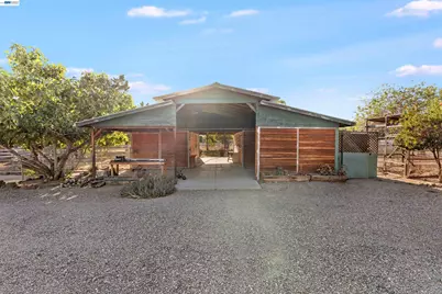 23110 Los Ranchos Dr, Tracy, CA 95304 - Photo 12