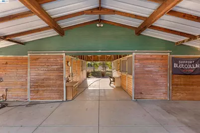23110 Los Ranchos Dr, Tracy, CA 95304 - Photo 10