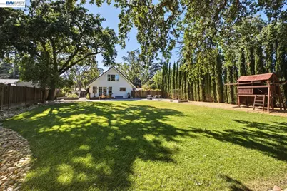 2632 Cherry Ln, Walnut Creek, CA 94597 - Photo 54