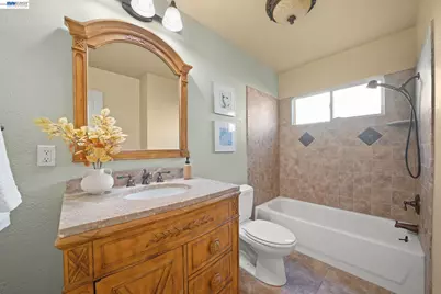 34455 Helston Pl, Fremont, CA 94555 - Photo 18