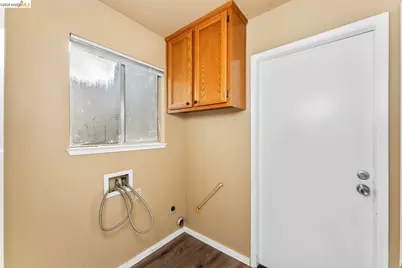 1030 Betsy Ross Dr, Roseville, CA 95747 - Photo 12