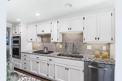 35791 Scarborough Dr, Newark, CA 94560 - Photo 16