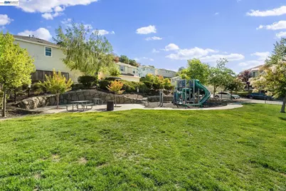 663 Falling Star Drive, Martinez, CA 94553 - Photo 32
