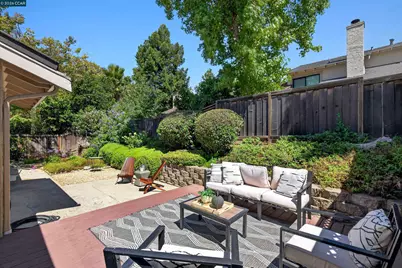 2201 Dry Creek Ct, Martinez, CA 94553 - Photo 28