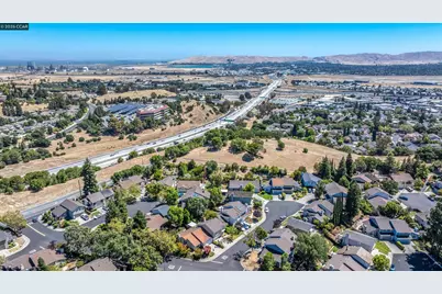 2201 Dry Creek Ct, Martinez, CA 94553 - Photo 36