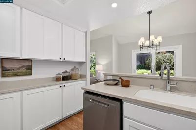 2201 Dry Creek Ct, Martinez, CA 94553 - Photo 14