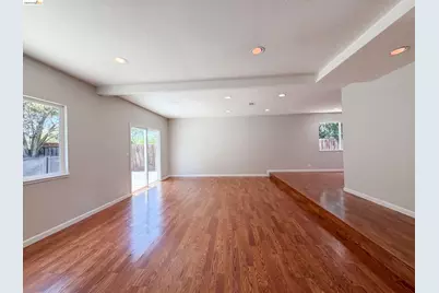 1496 Soccer Ct, Concord, CA 94518 - Photo 12