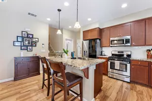 22647 Myrtle Cir, Hayward, CA 94541 - Photo 10