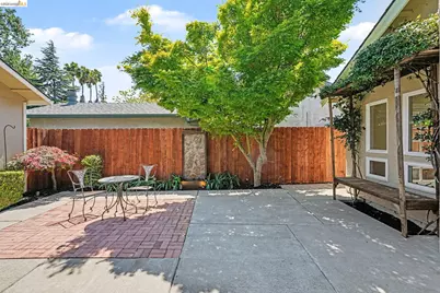 2092 Casa Grande St, Benicia, CA 94510 - Photo 40