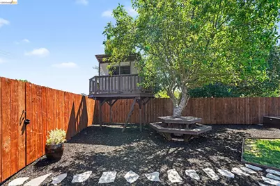 2092 Casa Grande St, Benicia, CA 94510 - Photo 48