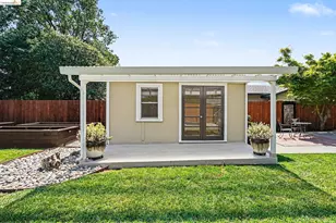 2092 Casa Grande St, Benicia, CA 94510 - Photo 2