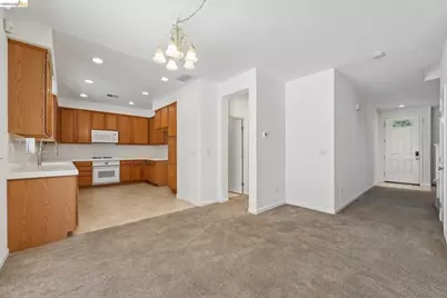 514 Frogs Leap Ct, Fairfield, CA 94534 - Photo 18
