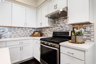 8558 Seawind Wy, Newark, CA 94560 - Photo 12