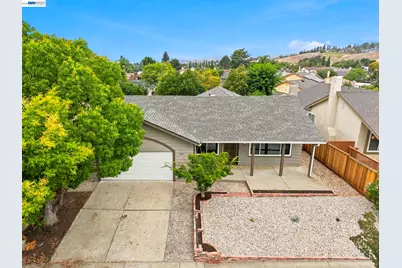 801 Lippert Ave, Fremont, CA 94539 - Photo 2